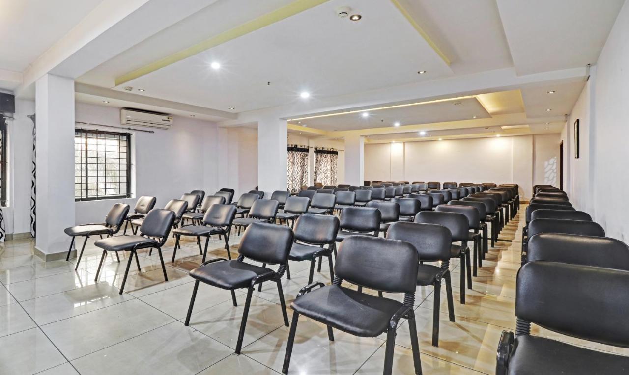 Treebo Symphony Hotels And Resorts Angamally Kizhake Chālakudi Extérieur photo